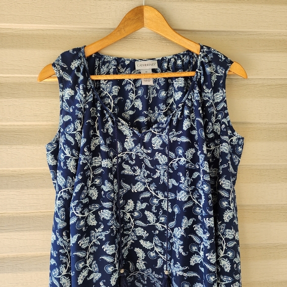 Catherines blue floral blouse - Picture 2 of 11